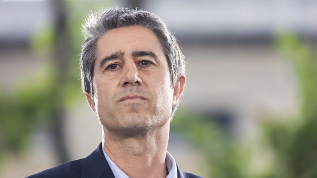 Plans sociaux chez Michelin et Auchan : "C'est de l'angoisse qui va habiter toutes les familles", réagit le député François Ruffin
Le député François Ruffin était l'invité de l'émission Ma France sur France Bleu, mardi.