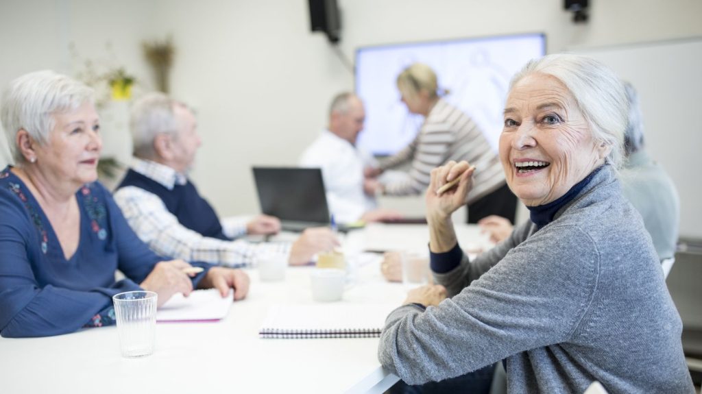 Un programme expérimental pour aider les seniors à retrouver un emploi
Retrouver un travail après 50 ans quand on est chômeur relève du parcours du combattant. Pour aider ces personnes à rebondir, France Travail et l’organisme Ifocop lancent le programme "Atout Senior". De quoi s’agit-il?