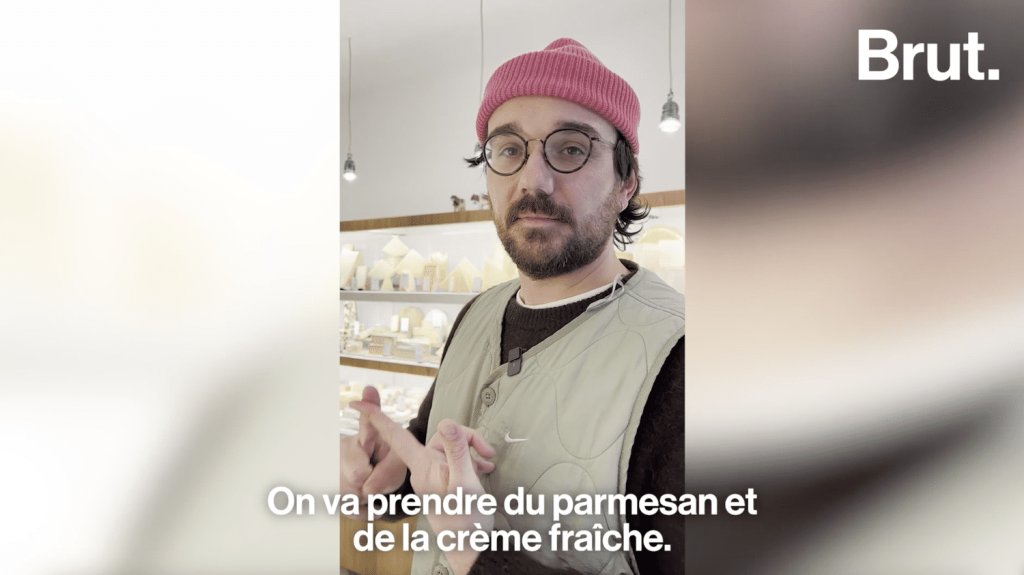 :
Vidéo
La recette des coquillettes aux courges de Whoogy's
Brut a lancé un défi au cuisinier et créateur de contenu Whoogy's : préparer une recette avec uniquement des produits faciles à trouver et à moins de 100 m de chez lui. Alors si vous aimez les pâtes et la courge, voici quelque chose pour vous.