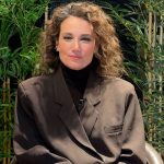 :
Vidéo
Pour "The Substance", Coralie Fargeat a utilisé 21 000 litres de sang, record absolu pour un film
"The Substance" qui a reçu le prix du meilleur scénario au Festival de Cannes cette année, sort dans les salles de cinéma ce mercredi 6 novembre. Coralie Fargeat nous livre les secrets sur son deuxième long métrage qui est assumé gore, féministe et drôle, espère la réalisatrice.