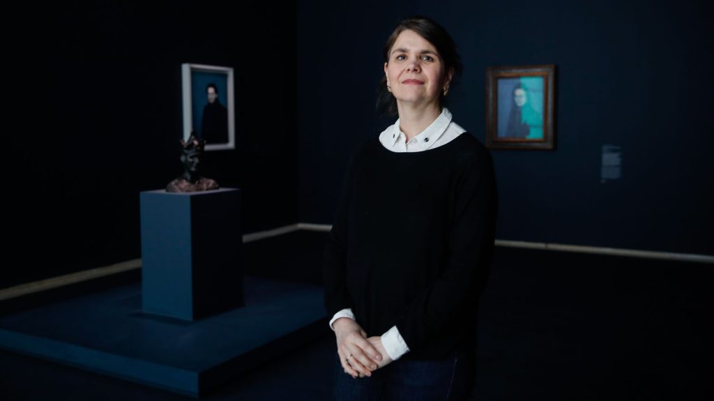 La conservatrice Cécile Debray renouvelée à la tête du musée Picasso
Cécile Debray entame pour trois ans un second mandat à la tête de cette institution qui compte plusieurs milliers d'œuvres de Picasso, issues pour beaucoup de la collection particulière du peintre espagnol.