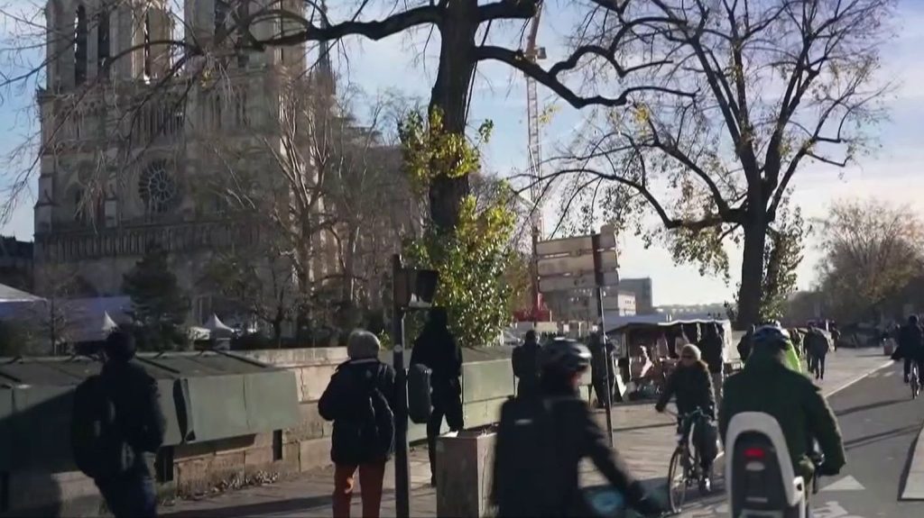 Notre-Dame de Paris : la réouverture de la cathédrale très attendue
Notre-Dame de Paris s'apprête à rouvrir ses portes début décembre. Un rendez-vous attendu par les visiteurs et les touristes.