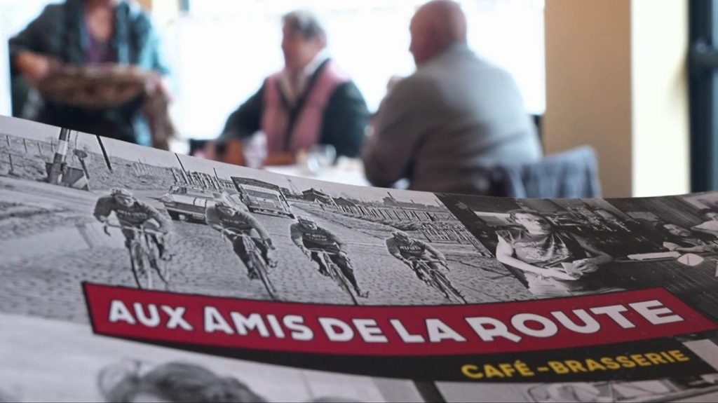 Un chef étoilé redonne vie à un restaurant routier du Pas-de-Calais
Situé sur le bord de la route entre Arras et le Touquet, l'établissement attire de nombreux locaux, touristes et routiers.