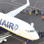 Ryanair menace de suspendre ses activités dans 10 aéroports français
Pour protester contre l'augmentation des taxes sur les billets, la compagnie de vols à bas prix irlandaise Ryanair menace de déserter les aéroports français.