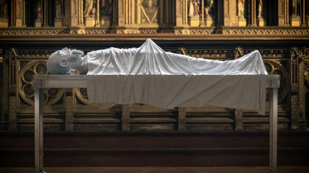 A Toulouse, un artiste dévoile une sculpture visant à dénoncer l'abbé Pierre, accusé de violences sexuelles
L'œuvre est exposée au sein de l'église désacralisée du Gesù et est visible jusqu'au samedi 2 novembre.