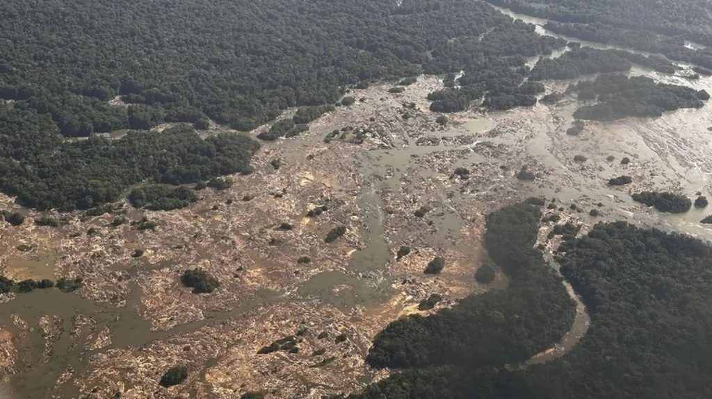 La Guyane face à une sécheresse exceptionnelle
Le département d'Amérique du Sud vit depuis le début de la saison sèche, un épisode de déficit de pluviométrie historique.