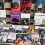 Que lire après les prix littéraires : notre sélection de romans immanquables
De "Tout le bruit de Guéliz" à "Le Prêtre et le braconnier", en passant par "Le pacte de l’eau", notre choix est forcément subjectif et non exhaustif.
