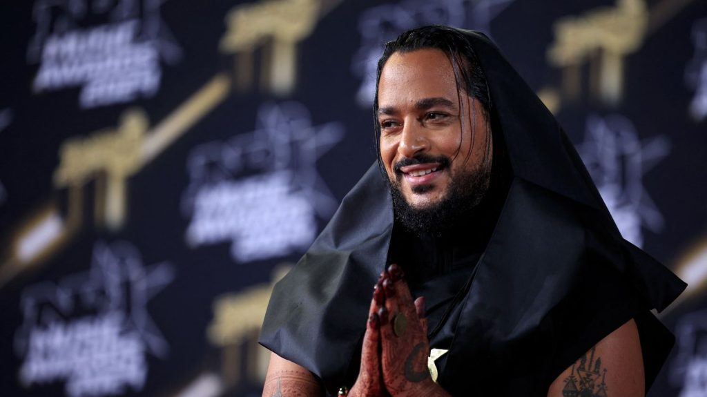 Le chanteur Slimane visé par une seconde plainte, cette fois pour agression sexuelle
Selon l'avocate du plaignant, les faits se sont produits à l'issue d'un concert à Saint-Etienne, "en présence de plusieurs témoins", dont certains ont filmé la scène.