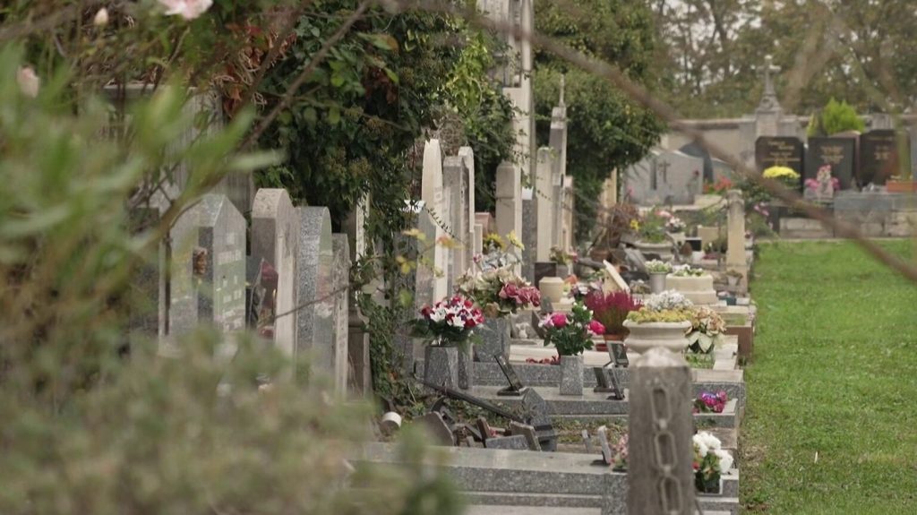 Concession funéraire : vers des tarifs adaptés aux revenus ?
Dans la ville de Lyon (Rhône), une nouvelle mesure concernant les tarifs des concessions au cimetière pourrait voir le jour au printemps prochain.