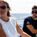 Vendée Globe : "Ça a beau être un sport en solitaire, on n'y arrive pas tout seul", explique Marion Cardon, team manager du skipper Sébastien Simon
La célèbre course à la voile n'est pas si solitaire. Plusieurs professionnels sont mobilisés pendant tout le temps de la compétition. Le "team manager" est un peu la personne multi-casquettes, dans chacune des 40 équipes en lice.