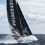 Vendée Globe 2024 : "On va se retrouver en plein-dedans !"... Les skippeurs pris dans la dépression creusent l'écart avec le reste de la flotte
Les neuf premiers au classement, pris dans une dépression qui leur permet d'atteindre de grandes vitesses, ont creusé un écart important avec le reste de la course, mercredi.