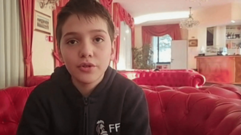Échecs : un jeune Béarnais vice-champion du monde
Marc Llari, un jeune Béarnais, a réalisé un exploit lors des championnats du monde d'échecs en Italie.