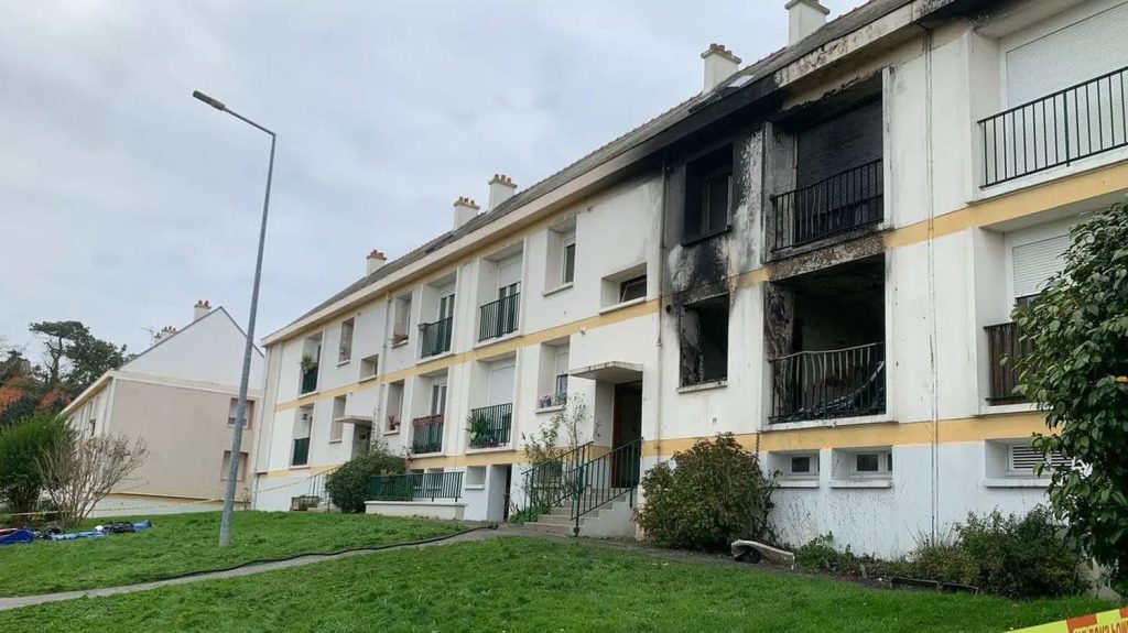 Incendie à Douarnenez : les deux victimes tuées par arme blanche
Une information judiciaire va être ouverte pour meurtre ou assassinat. L'enquête se poursuit pour comprendre les circonstances exactes de ce drame.