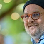 "La Vallée des fous": "Le cinéma et la navigation sont deux aventures qui ont des points communs", pour le réalisateur Xavier Beauvois
Tous les jours, une personnalité s'invite dans le monde d'Élodie Suigo. Jeudi 14 novembre 2024 : le réalisateur, Xavier Beauvois. Il vient de sortir son nouveau film "La Vallée des fous" avec Pierre Richard et Jean-Paul Rouve.
