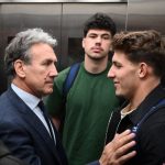 Rugbymen français accusés de viol en Argentine : la justice abandonne les poursuites contre Hugo Auradou et Oscar Jegou, la défense fait appel
Depuis début juillet, les deux joueurs étaient inculpés pour viol aggravé en Argentine, après une nuit dans un hôtel de Mendoza en marge d'une tournée du XV de France.