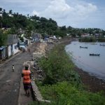 Cyclone Chido : Mayotte placée en alerte violette face aux intempéries, le plus haut niveau
Pour le président du conseil départemental de l'archipel, "Mayotte n'a jamais connu une telle situation". La population tout comme les services de secours sont soumis à un confinement strict.