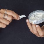 :
Podcast
Pouches à l'arsenic, port du voile et apprentissage, Muse au Hellfest : ça dit quoi ce 10 décembre ?
Ce mardi 10 janvier, une étude pointe les fortes quantités d'arsenic contenues dans les sachets de nicotine aromatisés, le port du voile réduit de 80% les chances d'obtenir un entretien pour un apprentissage et le Hellfest a dévoilé une partie de sa programmation, avec un nouveau venu !