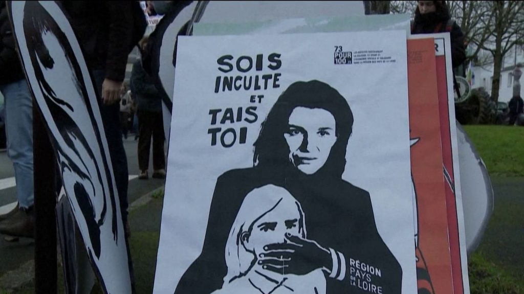Culture, des baisses de dotation partout en France
La culture est-elle en danger ? En 2025, de nombreux régions françaises ont décidé de réduire le budget alloué à la Culture. Selon les acteurs culturels, cette décision met en danger le secteur, dont la méditation culturelle qui a permis la réinsertion de nombreuses personnes.