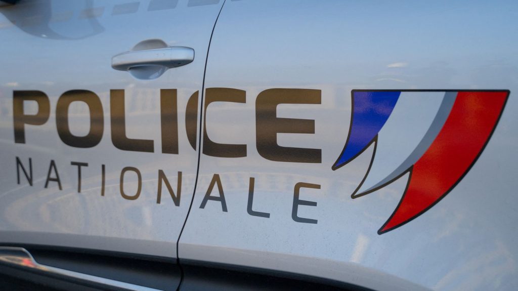 A Paris, le butin d'un cambriolage chez un octogénaire évalué à 15 millions d'euros
"Divers objets de valeur et d'art" ont été dérobés dans cet appartement situé avenue Victor Hugo dans le 16e arrondissement de Paris, précise le parquet.