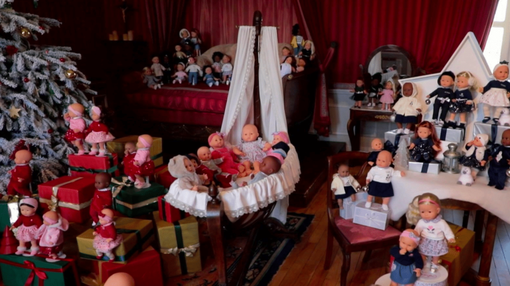 Patrimoine : les châteaux de la Loire aux couleurs de Noël
Sept châteaux de la Loire offrent aux visiteurs la magie de Noël. Une escapade enchantée qui promet d'être inoubliable en cette période de fêtes.