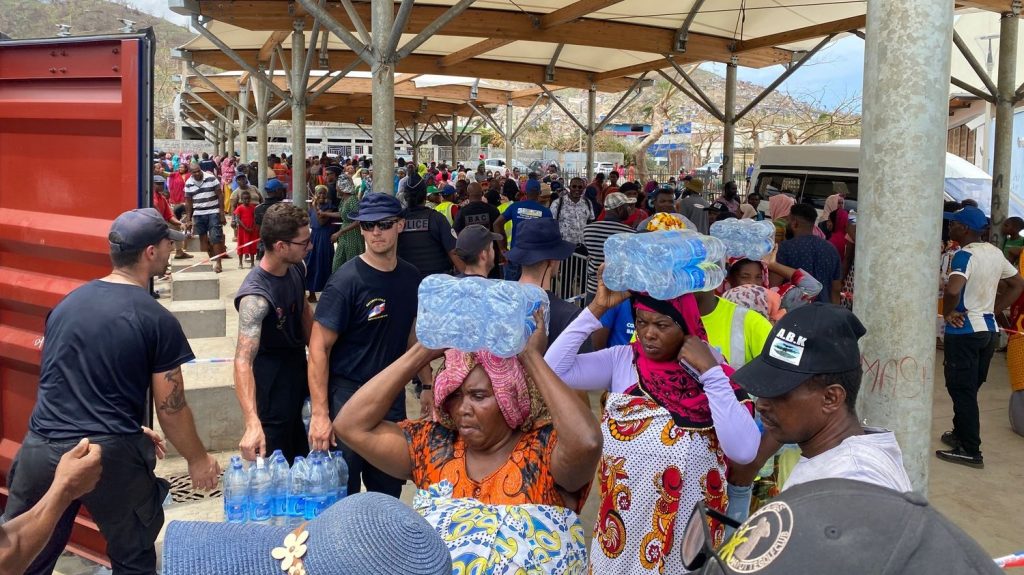 Cyclone Chido : la Fondation de France a déjà collecté 23 millions d'euros pour Mayotte, "un élan de solidarité hors norme"
La fédération nationale de la Protection civile a de son côté récolté 1,5 million d'euros, alors que Médecins du monde en était à 340 000 euros de dons dimanche dernier.