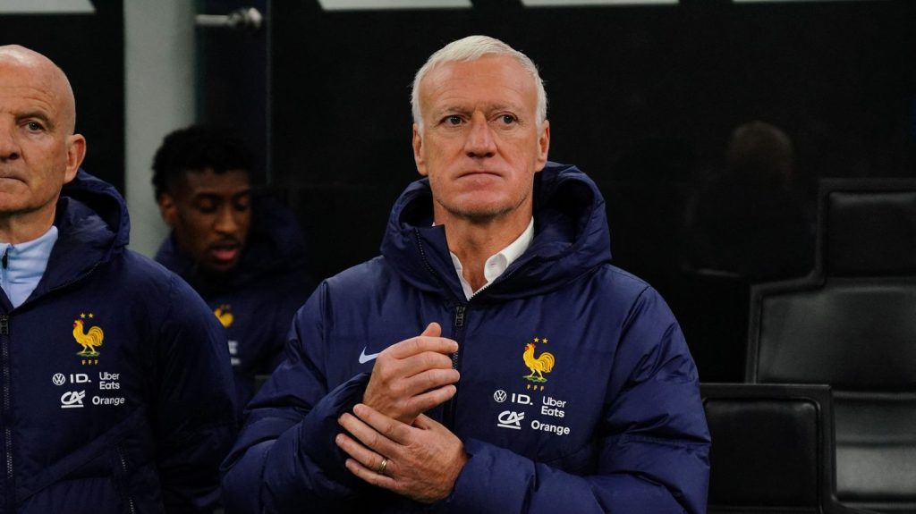 Qualifications Coupe du monde 2026 : Ukraine-Islande ou République tchèque... Deux options abordables pour les Bleus à l'issue du tirage au sort
En fonction de leur résultat contre la Croatie en quarts de finale de la Ligue des nations en mars, les Bleus seront reversés dans un des deux groupes qui leur a été octroyé lors du tirage au sort, vendredi.