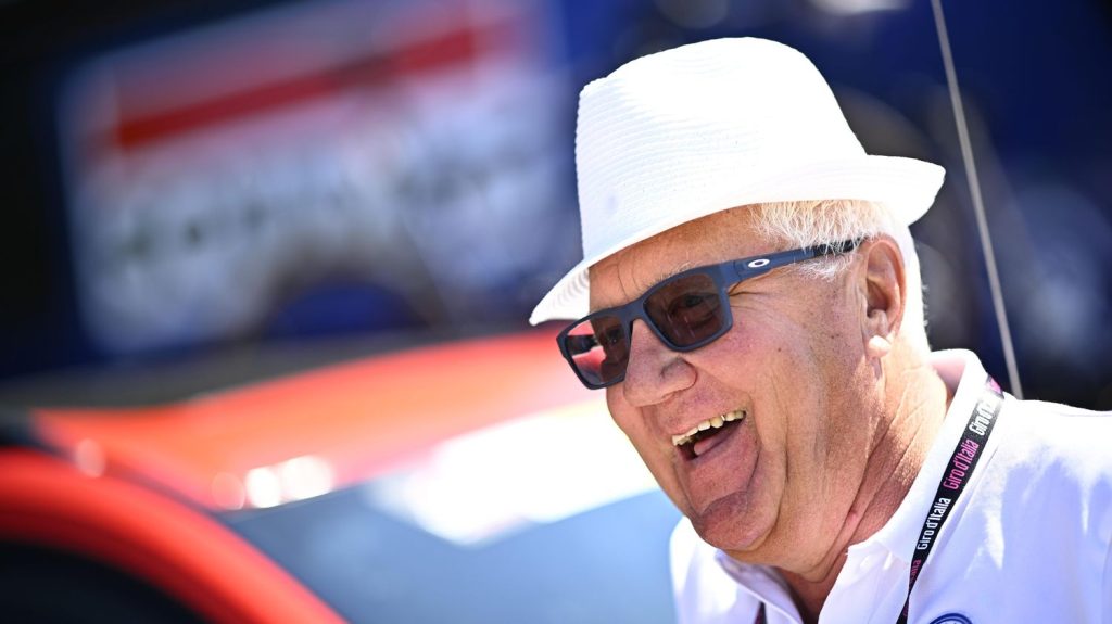 Cyclisme : Patrick Lefevere, un départ de la Quick-Step après deux décennies à sa tête et près de 1 000 victoires
L'équipe belge a acté, mardi, le remplacement de son manager historique, créateur de la formation, par l'homme qu'il avait choisi un an auparavant pour préparer sa succession.