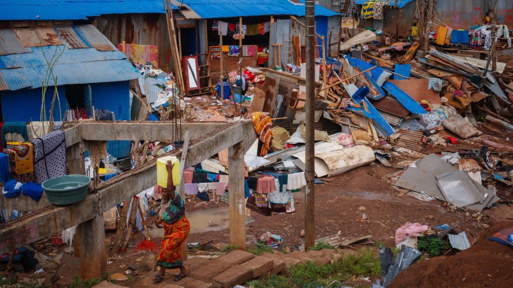 •
Direct
Cyclone Chido à Mayotte : dès dimanche soir, "90% de la population sera reliée à l'eau courante, deux jours sur trois pendant huit heures", assure Bruno Retailleau
Le ministre démissionnaire de l'Intérieur a fait cette annonce dans un entretien au "Journal du Dimanche", dimanche.