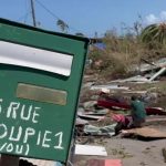Cyclone Chido à Mayotte : les habitants plongés dans le chaos
Quarante-huit heures après le passage du cyclone Chido à Mayotte, les secours tentent de trouver des rescapés, lundi 16 décembre. Le bilan de 14 morts pourrait s'alourdir.