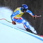 Ski alpin : victime d'une violente chute lors d'un entraînement à Bormio, Cyprien Sarrazin est conscient mais est gardé en "réanimation neurologique"
Victime d'une chute en préparation de la descente de Bormio en Coupe du monde, le Français a été, vendredi, évacué en hélicoptère.