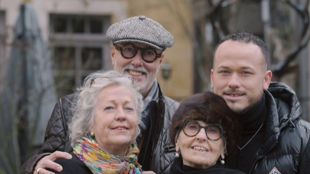 Changement de vie : Laurent Loingtier ancien soignant devenu restaurateur
Pour changer de vie, il suffit parfois d'une envie et d'un peu de volonté... à l’instar de Laurent, un ancien soignant qui, à 40 ans passés, a décidé d'ouvrir un restaurant dans un petit village du Perche.