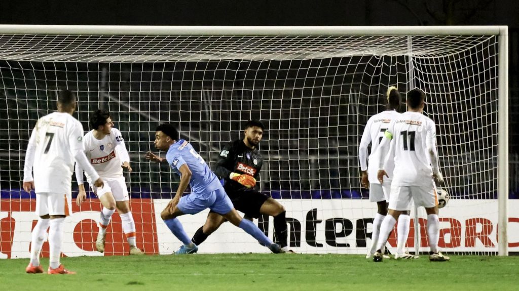 Coupe de France : Montpellier humilié et éliminé par une équipe de quatrième division
En plein cœur d'une saison galère, les Héraultais ont coulé, samedi en 32es de finale, sur la pelouse du Puy-en-Velay en s'inclinant 4-0.