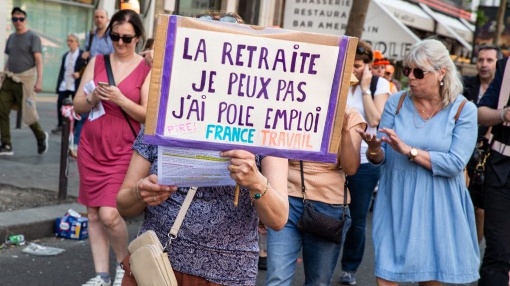 Près d'un quart des seniors déclarent avoir vécu des discriminations au travail
Un senior sur deux a connu "des relations de travail dévalorisantes au cours des cinq dernières années", selon une étude de l'équipe de la Défenseure des droits.