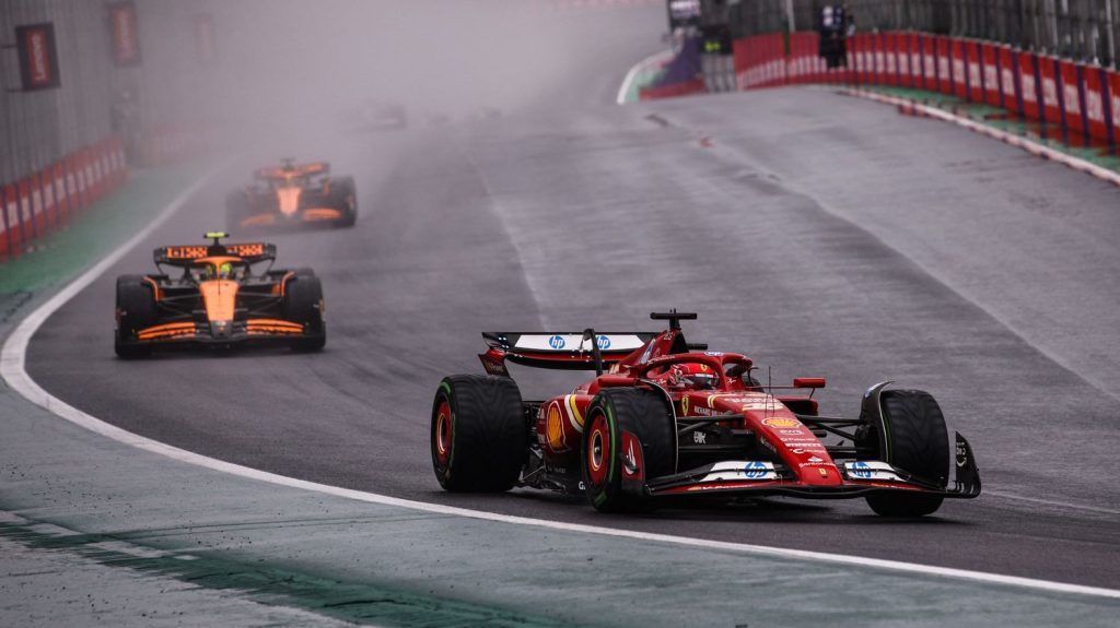 F1 : le titre des constructeurs, un duel Norris-Leclerc pour la deuxième place, la position d'Alpine... Les derniers enjeux de la saison
Seuls 30 points séparent Ferrari et McLaren au championnat des constructeurs, dimanche, avant le Grand Prix du Qatar, avant-dernière course d'un exercice 2024 accroché.
