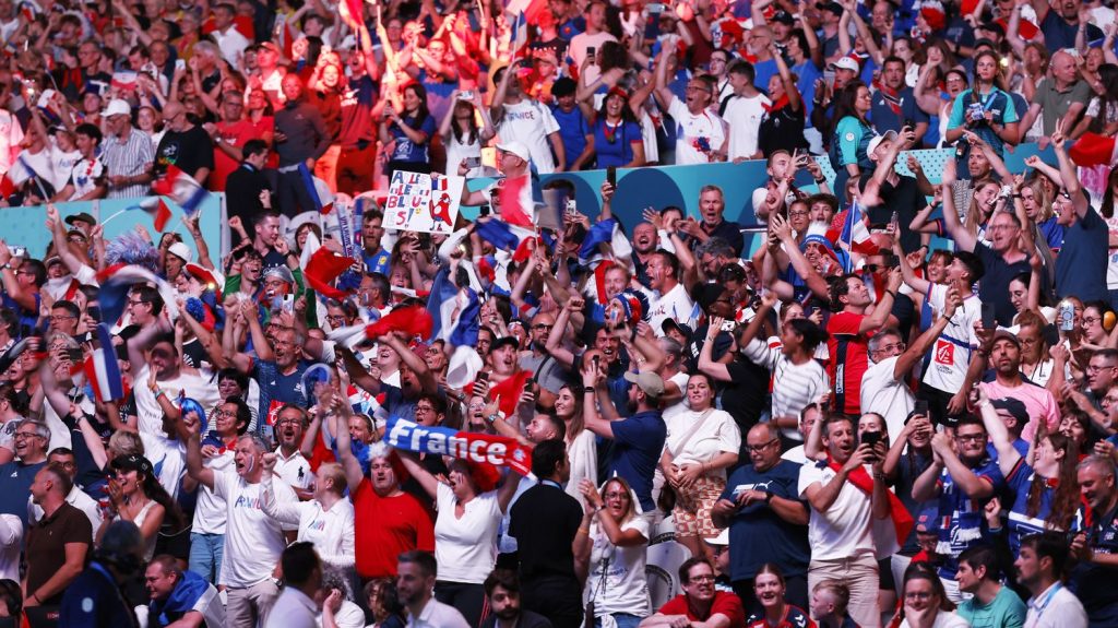 Handball : la France et l'Allemagne accueilleront la vingtième édition de l'Euro masculin en 2032
Les deux pays ont obtenu l'organisation conjointe de l'évènement lors d'un congrès extraordinaire organisé à Vienne samedi.