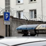 Un homme de 61 ans tué par arme blanche à Béziers, une femme de 22 ans en garde à vue
La jeune femme en garde à vue est la voisine de palier du sexagénaire. Elle et sa fille de six ans ont retrouvées dans la rue, couvertes de sang. Elles ne présentaient aucune blessure.