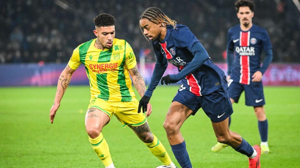 Ligue 1 : malgré une nette domination, le PSG concède le match nul face à Nantes
Les Nantais ont stoppé, samedi, la belle série des Parisiens qui restaient sur cinq victoires consécutives en Ligue 1.