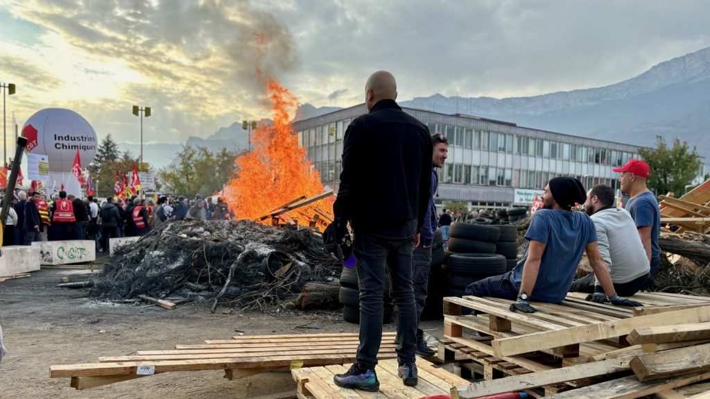 "Sans la force de travail des salariés, tout s'arrête" : mobilisation en Isère pour défendre les emplois dans l'industrie
Plusieurs manifestations et piquets de grève sont prévus dans le cadre de la grande journée nationale d'action pour défendre l'industrie française.
