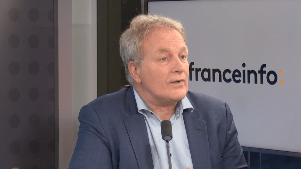 Motion de censure du gouvernement : "C'est un peu le bazar, on est un peu démunis", reconnaît la CFE-CGC
"Cette instabilité n'est pas une bonne chose pour les dossiers sur lesquels on travaille aujourd'hui", estime mardi François Hommeril, secrétaire général de la CFE-CGC, alors que le gouvernement de Michel Barnier est visé par deux motions de censure.