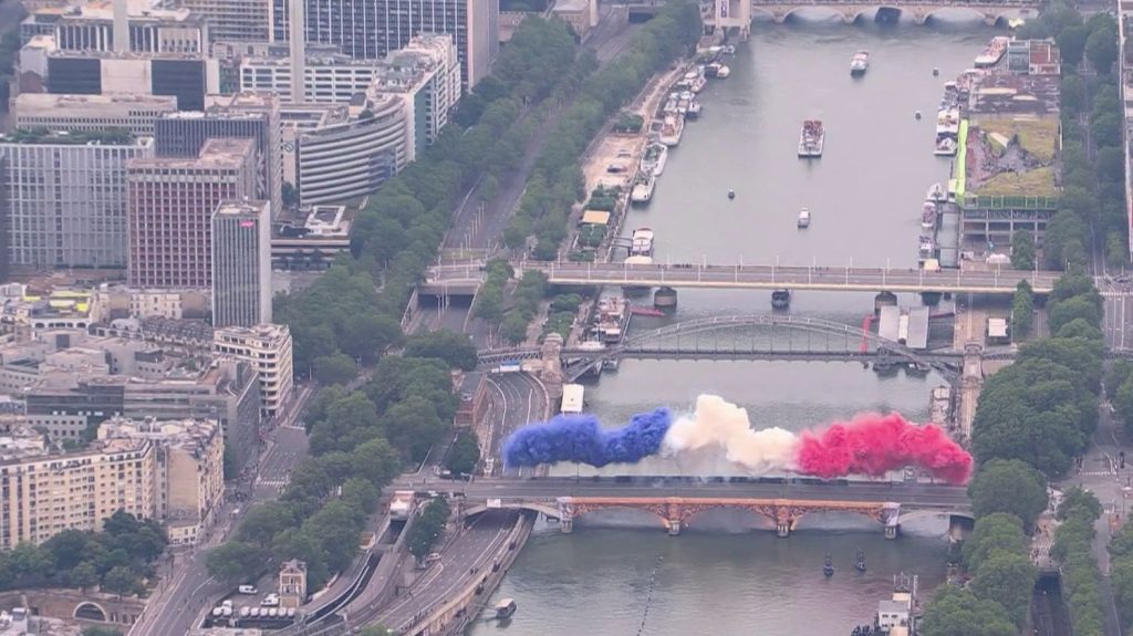 :
Vidéo
Paris 2024 : billetterie, coût, audience… Les quatre chiffres à retenir
Les Jeux olympiques de Paris 2024 ont été une réussite pour la France. Mais combien ces JO ont-ils rapporté à l’État ? Quel a été leur coût ? Voici les quatre chiffres à retenir de la quinzaine olympique.