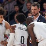 Euroligue : le match Paris Basketball-Fenerbahçe reporté faute de joueurs parisiens valides
Touché par une "cascade de blessures ou de maladies", le club francilien n'était pas en capacité de présenter le nombre de joueurs suffisants, jeudi.