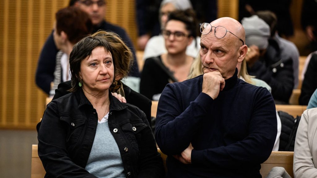 Meurtre de Victorine : son père porte plainte contre une fausse cagnotte en ligne
Elle avait été ouverte soi-disant "pour sa famille", quatre jours après la condamnation à perpétuité du meurtrier de la jeune femme.