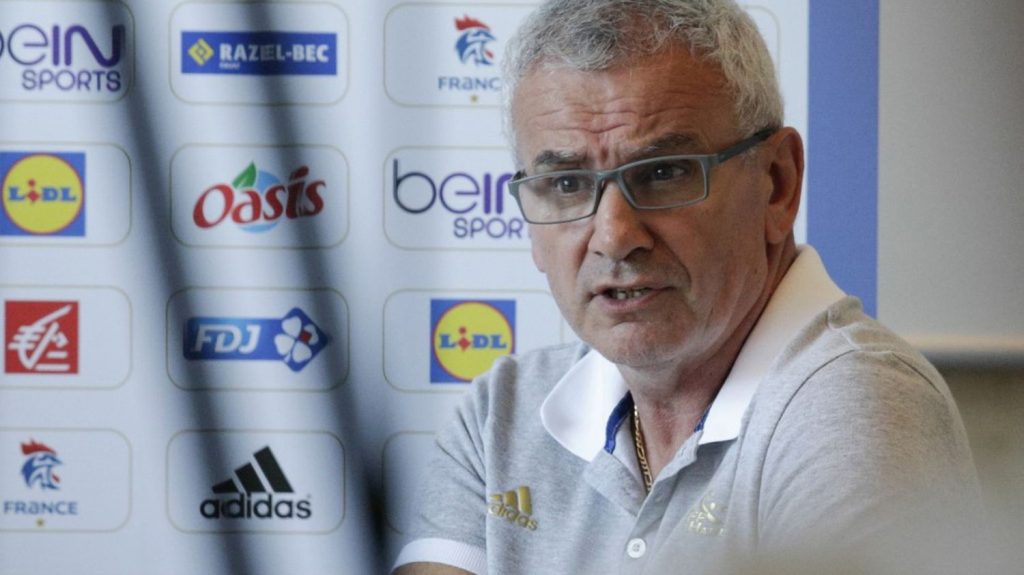 JO de Paris excédentaires : "Il faut que cet argent descende vers les clubs", lance le président de la FFHandball
Il reste quelque 27 millions d'euros dans les caisses du comité organisateur. Philippe Bana propose que cet argent aille à l’Agence nationale du Sport.