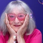 Susie Morgenstern couronnée par le prix de la Grande Ourse 2024
Le Salon du livre et de la presse jeunesse de Montreuil, en Seine-Saint-Denis, a décerné à l'épatante et pétillante Susie Morgenstern le prix de la Grande Ourse 2024 pour l'ensemble de son œuvre.
