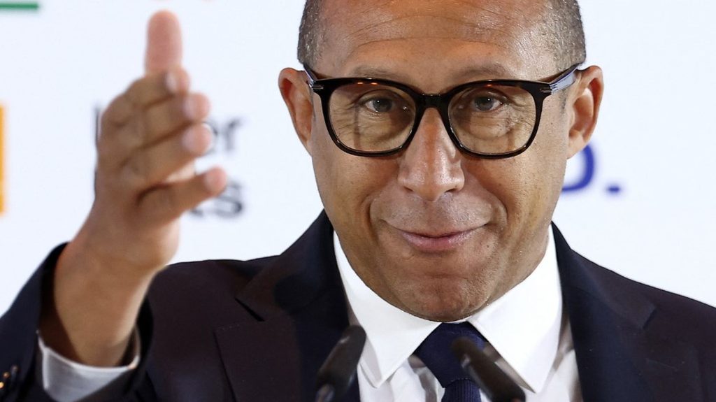 Foot : Philippe Diallo réélu président de la Fédération française
Le successeur de Noël Le Graët a remporté le duel qui l'opposait à Pierre Samsonoff. Il assurera un mandat de quatre ans.