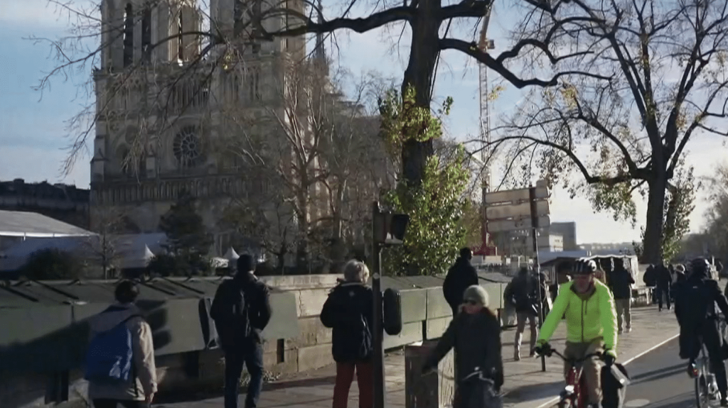 Réouverture de Notre-Dame : les réservations en ligne ouvrent ce mardi
Samedi 7 décembre, Notre-Dame de Paris va rouvrir ses portes au public. Pour avoir la chance de faire partie des premiers visiteurs, il faudra réserver son créneau horaire à l’avance. Explications