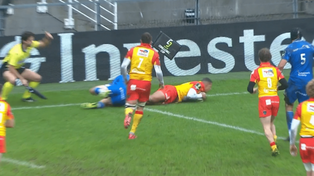 :
Vidéo
Challenge Cup : une entrée soignée, le bonus arraché sur le gong... Le résumé de la victoire de Pau contre Newcastle
Les Palois ont réussi leur entrée en lice dans la compétition, dimanche, grâce à trois essais inscrits en deuxième période.
