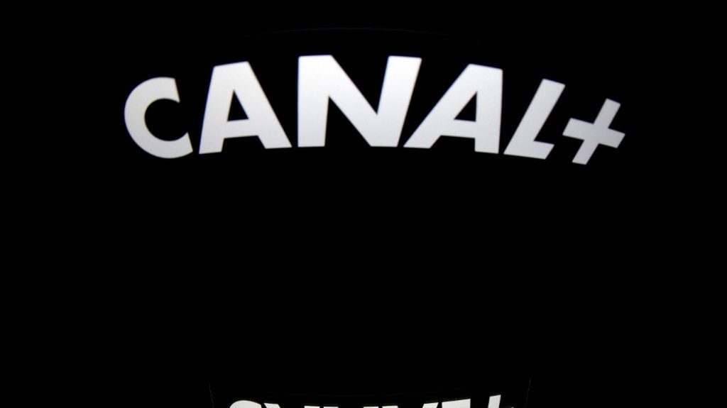 Canal+ annonce le retrait de ses quatre chaînes payantes de la TNT en juin 2025
Ce retrait ne concernera que "les abonnés de Canal+ qui sont encore sur la TNT", soit près de 70 000 personnes auxquelles le groupe audiovisuel "proposera les équipements nécessaires".
