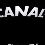 Canal+ annonce le retrait de ses quatre chaînes payantes de la TNT en juin 2025
Ce retrait ne concernera que "les abonnés de Canal+ qui sont encore sur la TNT", soit près de 70 000 personnes auxquelles le groupe audiovisuel "proposera les équipements nécessaires".