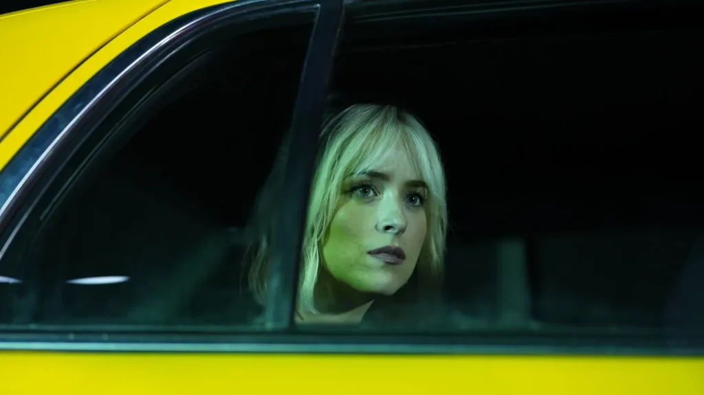 "Daddio" : en taxi avec Sean Penn et Dakota Johnson dans un film intimiste
La réalisatrice Christy Hall réalise une prouesse en réunissant deux stars dans une voiture tout au long du film. "Daddio", une capsule hors-temps qui maintient l'extérieur à distance.